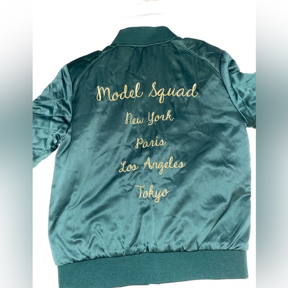 Satin green jacket - Picture 2 of 5